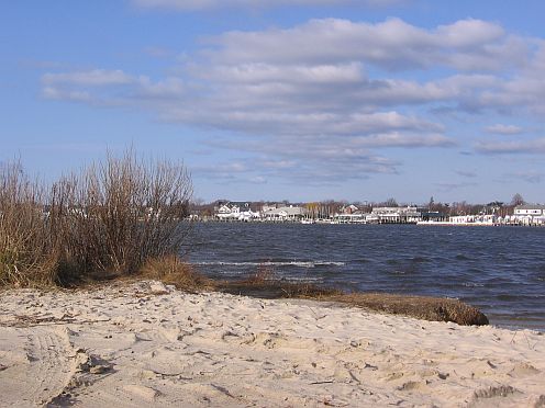 looking toward the snapper inn