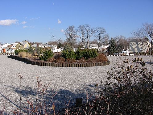 There’s a garden in the middle of the park