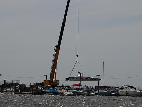 battle-on-the-bay-crane